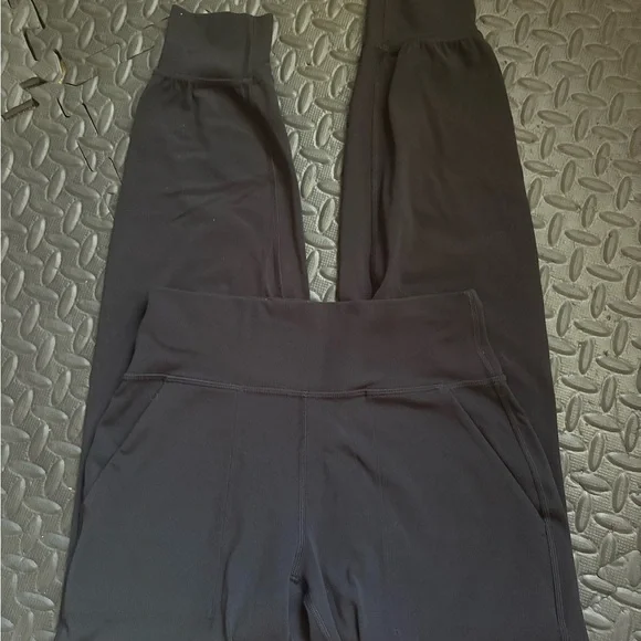 Lululemon Align Jogger *Like New - Picture 2 of 3